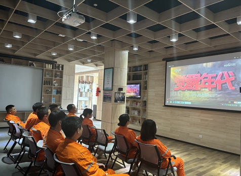 弘旭团总支发展红色观影活动