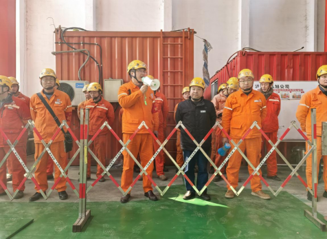 弘旭公司发展有限空间变乱接济应急演练
