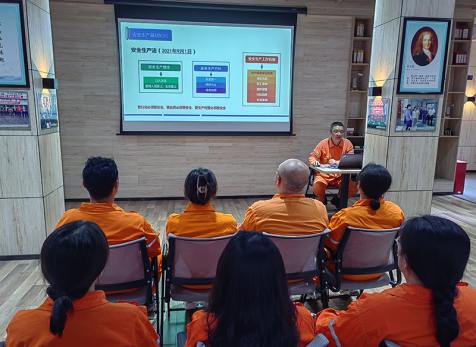 弘旭公司发展安全出产月专题培训